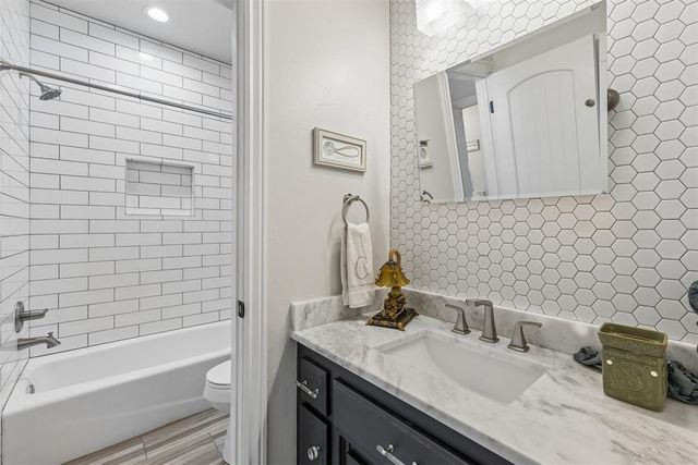 416 Oak Summit Road, Edmond, OK 73025