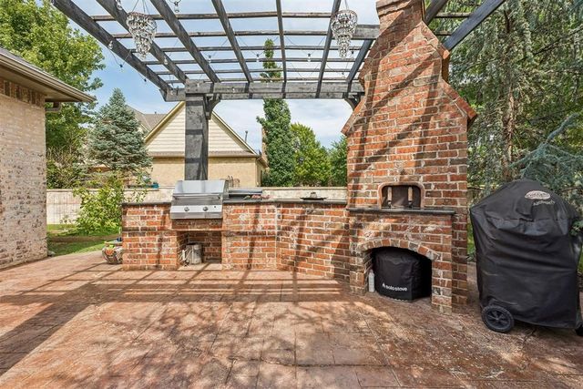 416 Oak Summit Road, Edmond, OK 73025