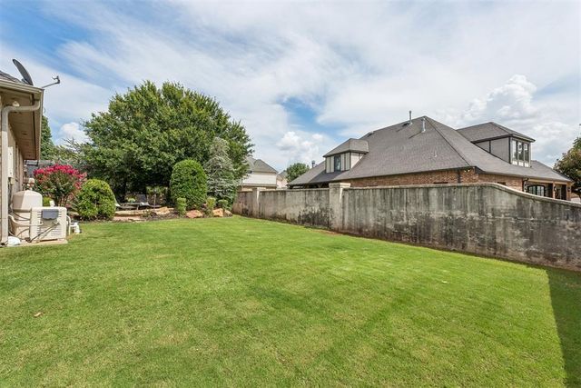 416 Oak Summit Road, Edmond, OK 73025