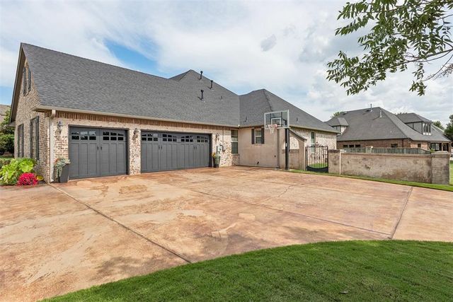 416 Oak Summit Road, Edmond, OK 73025