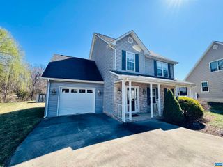 212 KINGSPORT RD, Waynesboro, VA 22980