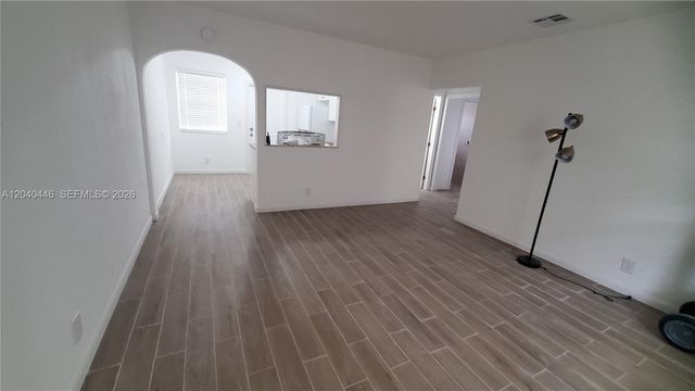 905 SW 4th Terrace E E, Hallandale Beach, FL 33009