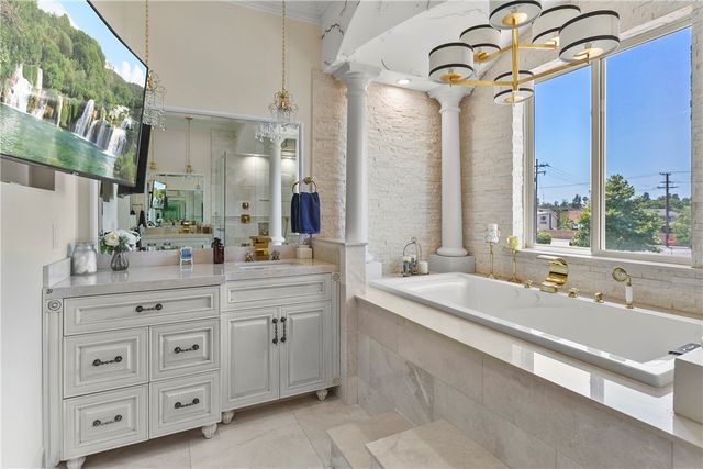 11425 178th Street, Artesia, CA 90701