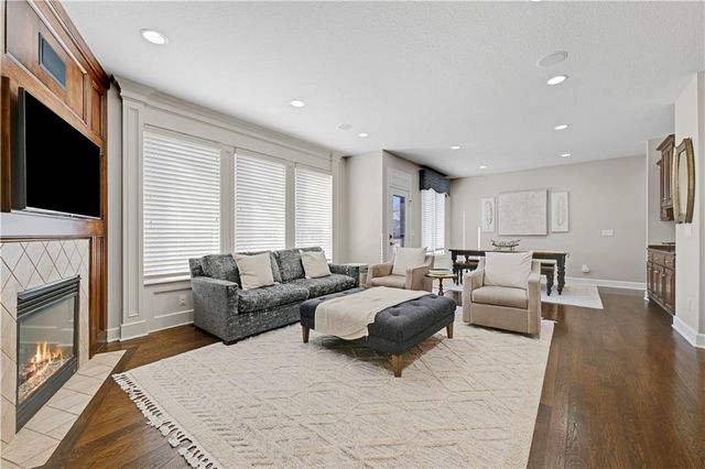 10911 W 163rd Terrace, Overland Park, KS 66221