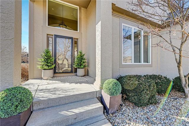 10911 W 163rd Terrace, Overland Park, KS 66221