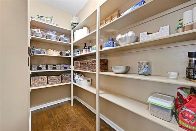 10911 W 163rd Terrace, Overland Park, KS 66221