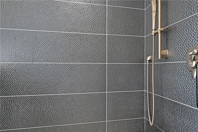 10911 W 163rd Terrace, Overland Park, KS 66221