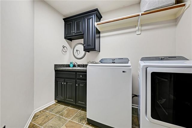 10911 W 163rd Terrace, Overland Park, KS 66221