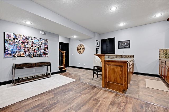 10911 W 163rd Terrace, Overland Park, KS 66221