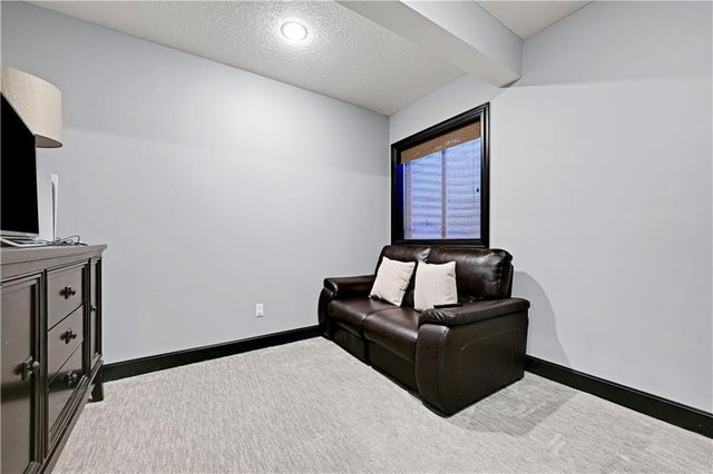 10911 W 163rd Terrace, Overland Park, KS 66221