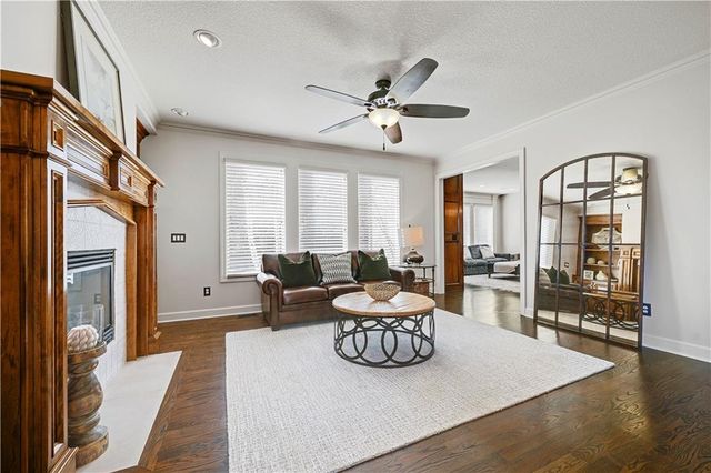 10911 W 163rd Terrace, Overland Park, KS 66221