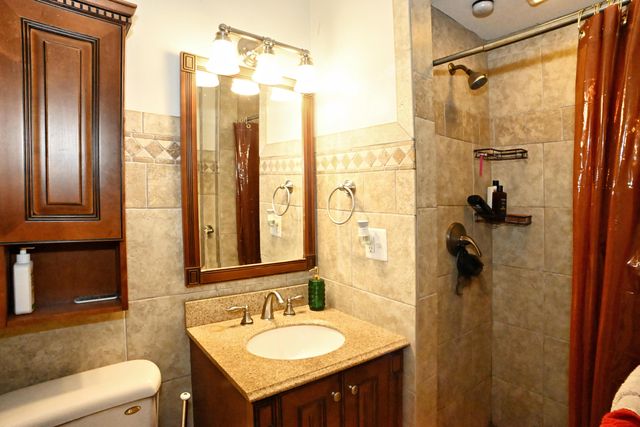 2405 Linden Drive, Valparaiso, IN 46383