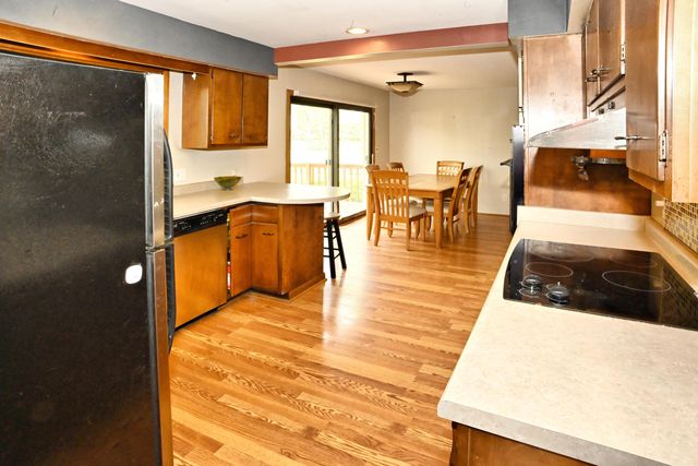 2405 Linden Drive, Valparaiso, IN 46383