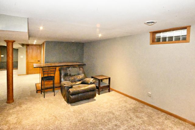 2405 Linden Drive, Valparaiso, IN 46383