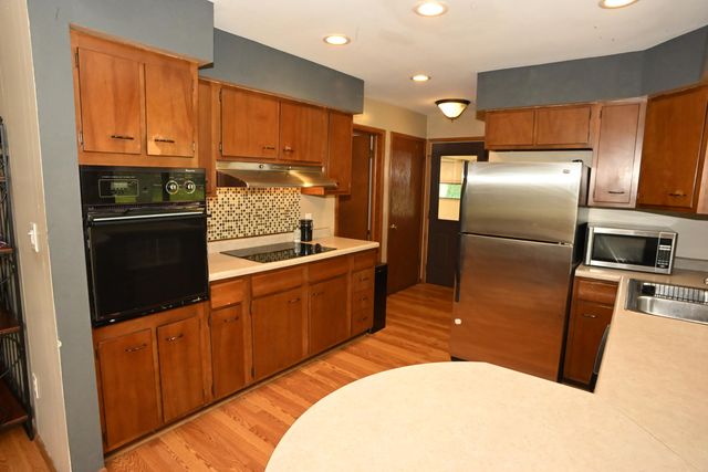 2405 Linden Drive, Valparaiso, IN 46383
