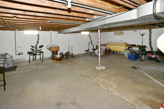 2405 Linden Drive, Valparaiso, IN 46383