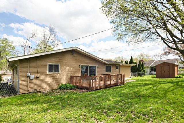 2405 Linden Drive, Valparaiso, IN 46383