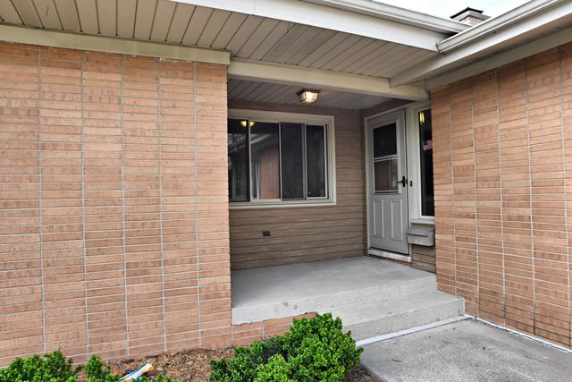 2405 Linden Drive, Valparaiso, IN 46383