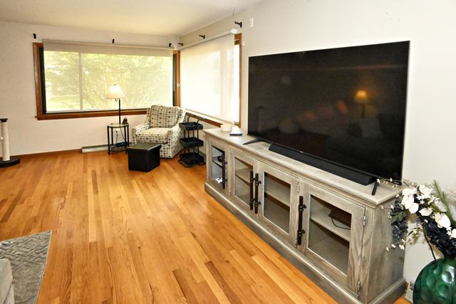 2405 Linden Drive, Valparaiso, IN 46383