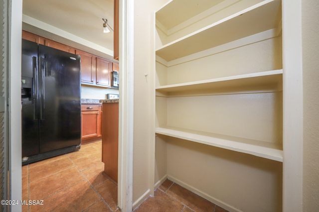 9811 E 5Th Street, Tucson, AZ 85748