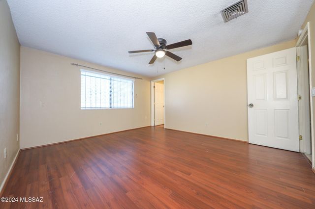 9811 E 5Th Street, Tucson, AZ 85748
