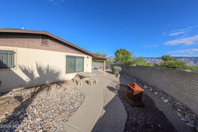 9811 E 5Th Street, Tucson, AZ 85748