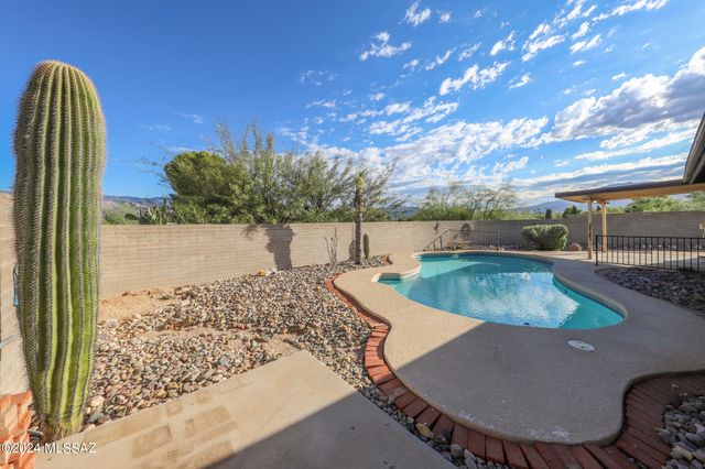 9811 E 5Th Street, Tucson, AZ 85748