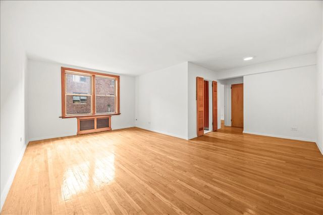 759 E 10th St Apt 4A, New York City, NY 11230