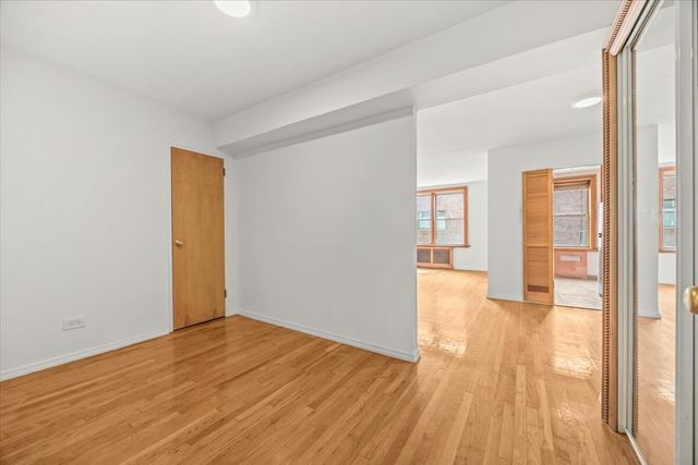 759 E 10th St Apt 4A, New York City, NY 11230