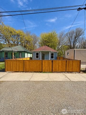 7537 S Dillard Avenue, Concrete, WA 98237
