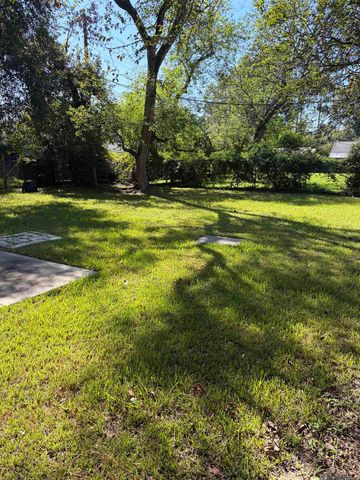 14730 Mora Dr, Baton Rouge, LA 70819