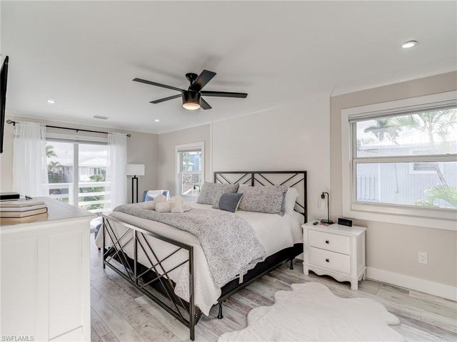 911 North ST, Fort Myers Beach, FL 33931