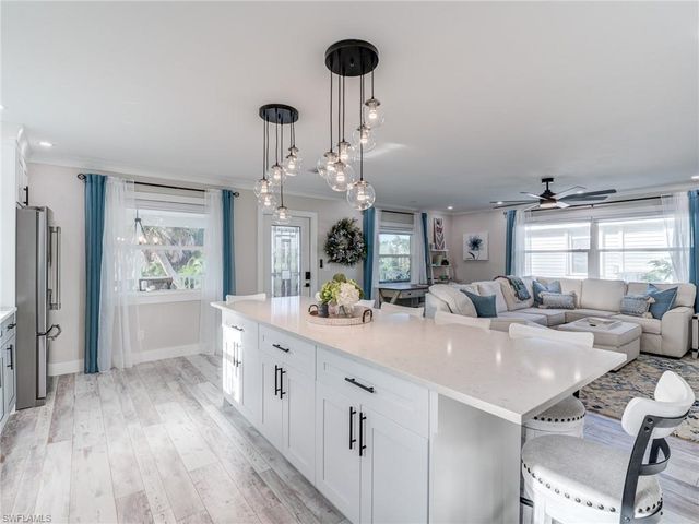 911 North ST, Fort Myers Beach, FL 33931