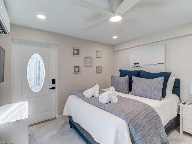 911 North ST, Fort Myers Beach, FL 33931