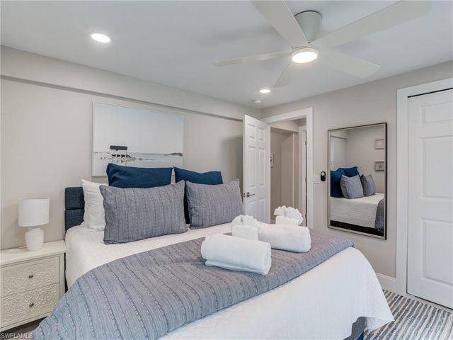 911 North ST, Fort Myers Beach, FL 33931