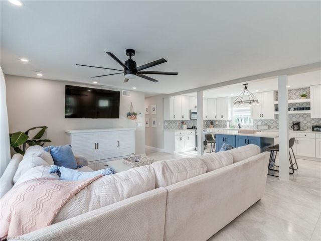 911 North ST, Fort Myers Beach, FL 33931