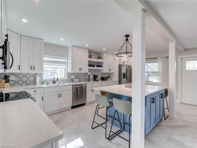 911 North ST, Fort Myers Beach, FL 33931