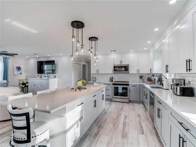 911 North ST, Fort Myers Beach, FL 33931