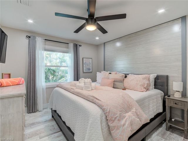 911 North ST, Fort Myers Beach, FL 33931