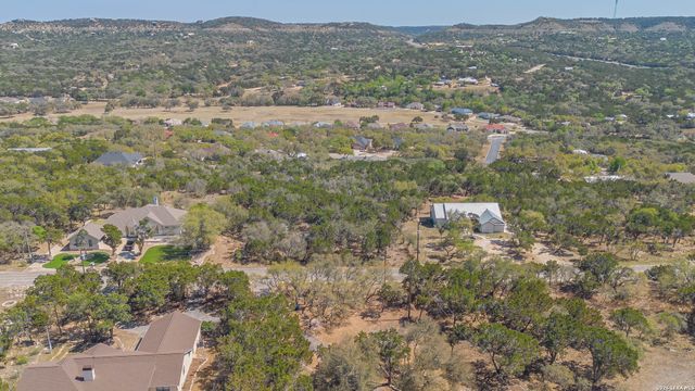 189 CAMPBELL DR, Canyon Lake, TX 78133