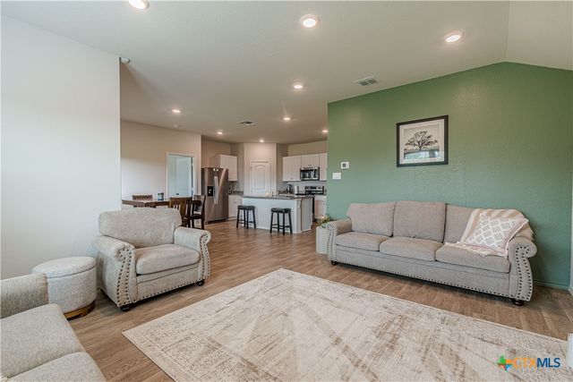 844 Peccary Place, Seguin, TX 78155