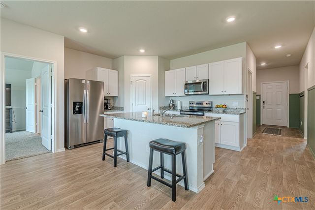 844 Peccary Place, Seguin, TX 78155