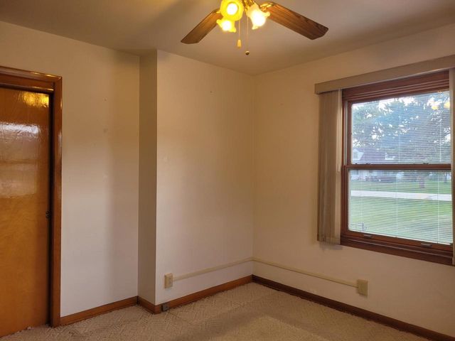 13600 W Honey LANE, New Berlin, WI 53151