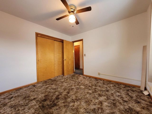 13600 W Honey LANE, New Berlin, WI 53151