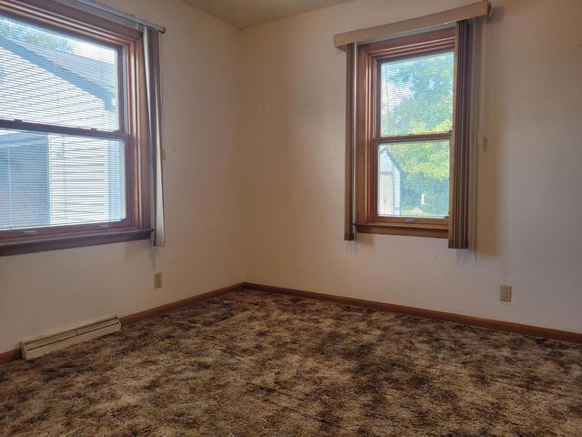 13600 W Honey LANE, New Berlin, WI 53151