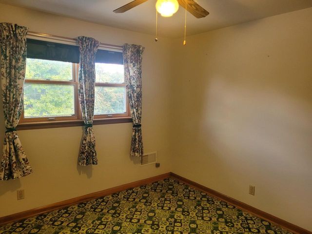 13600 W Honey LANE, New Berlin, WI 53151