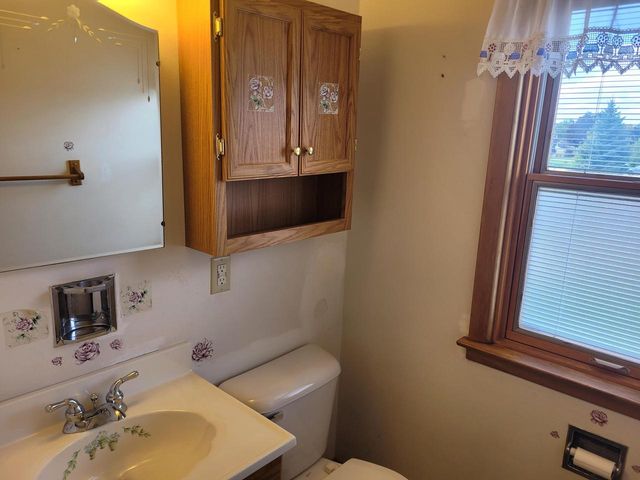 13600 W Honey LANE, New Berlin, WI 53151