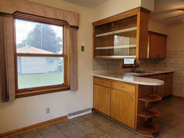 13600 W Honey LANE, New Berlin, WI 53151