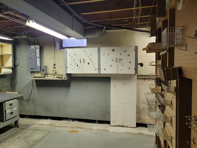 13600 W Honey LANE, New Berlin, WI 53151