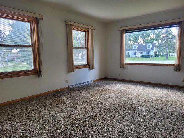 13600 W Honey LANE, New Berlin, WI 53151